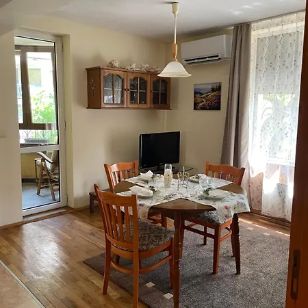 цветно 瓦爾納