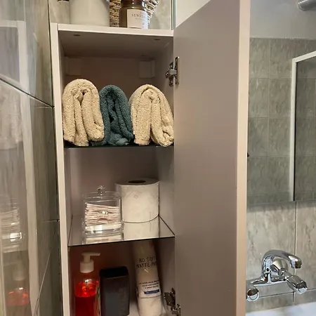 公寓 цветно 瓦爾納